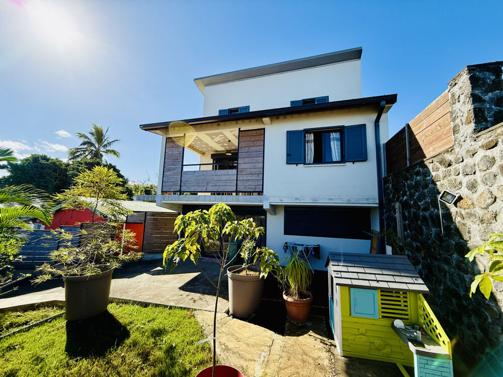 PETITE ILE 97429 - VILLA DE CARACTERE - ENTRETENUE ET AGREABLE - À DEUX MINUTES DU CENTRE