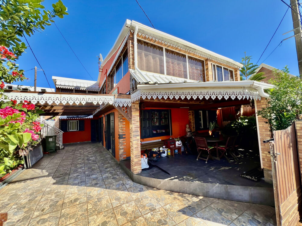 Vente Maison SAINT PIERRE 97410 - VILLA À ÉTAGE - LUMINEUSE - HABITABLE DE SUITE - PROCHE LITTORAL ET PLAGE St pierre