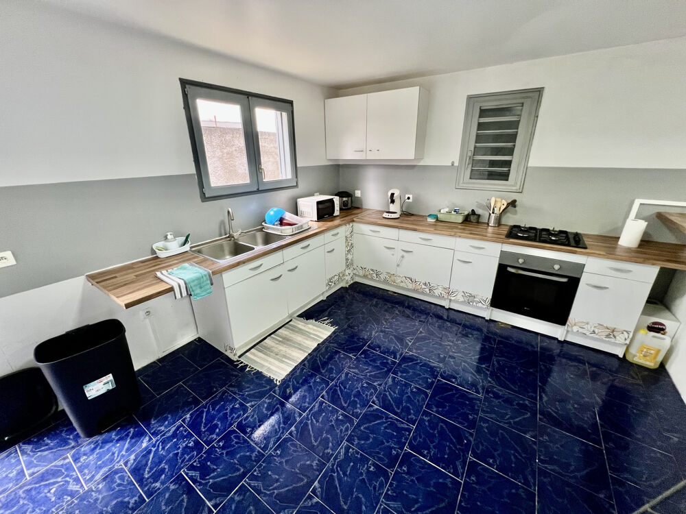 Vente Maison TAMPON 97430 - MAISON T5 + STUDIO - BEAUX VOLUMES - VUE MER - SECTEUR CALME Le tampon