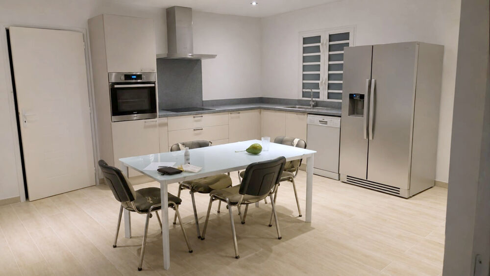 Vente Maison SAINT PIERRE 97410 - VILLA F4 ENTRETENUE ET LUMINEUSE -VUE DÉGAGÉE - VASTE GARAGE - SECTEUR PAISIBLE St pierre