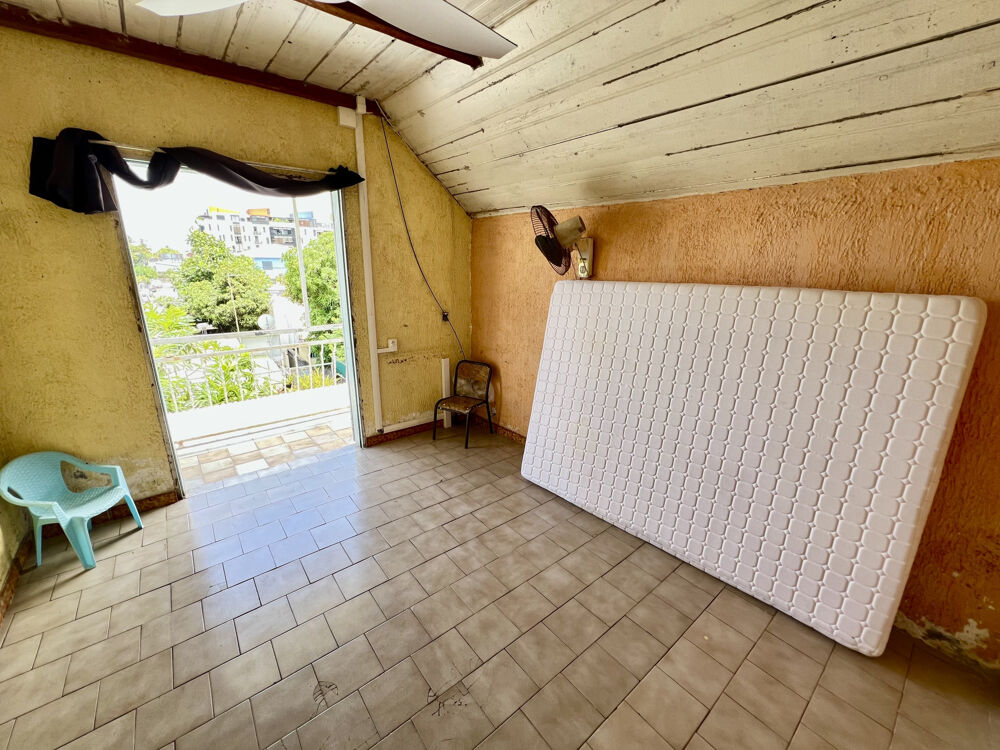 Vente Maison SAINT PIERRE (97410) - CHARMANTE VILLA T6 - À PROXIMITÉ IMMÉDIATE DU CENTRE VILLE St pierre