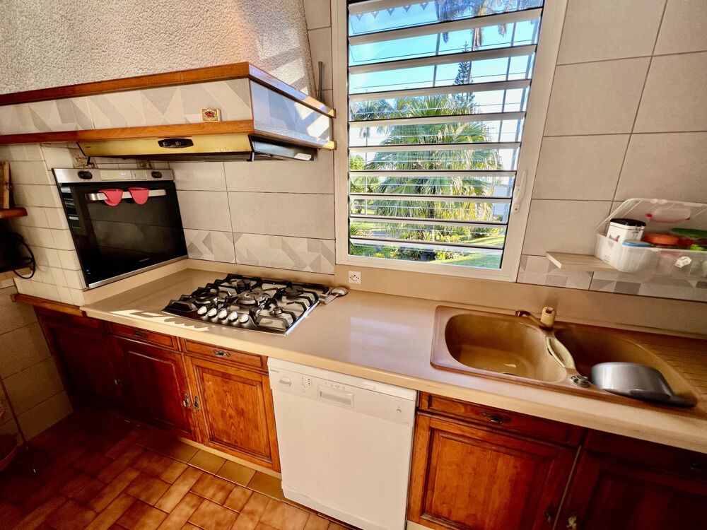 Vente Maison SAINT PIERRE 97410 - VILLA CONFORTABLE - TYPE CREOLE - PLAIN PIED - JARDIN ENTRETENU ET ARBORÉ St pierre