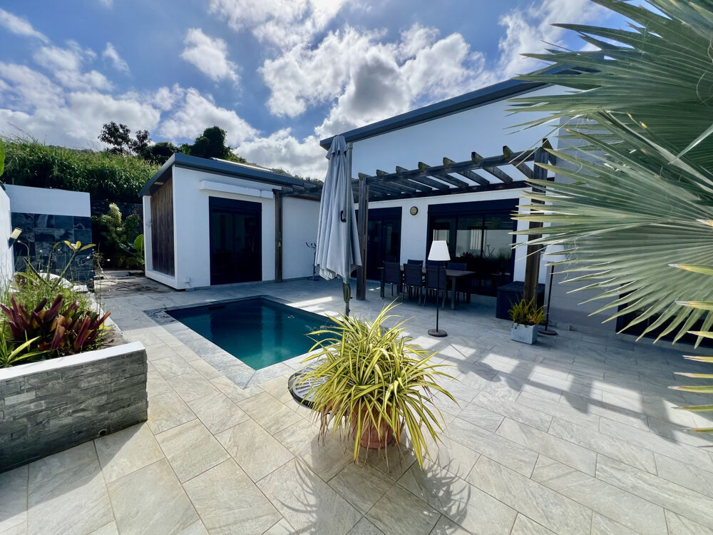 Vente Maison SAINT JOSEPH 97480 - VILLA MODERNE - RÉCENTE - BEAUX VOLUMES - PISCINE - CADRE AGRÉABLE St joseph
