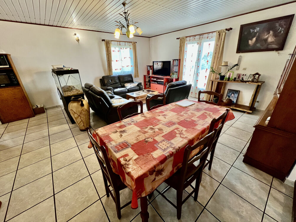 Vente Maison SAINT PIERRE 97410 - MAISON T5 - BELLE SURFACES - GRAND GARAGE - PROCHE DES COMMODITÉS Le tampon