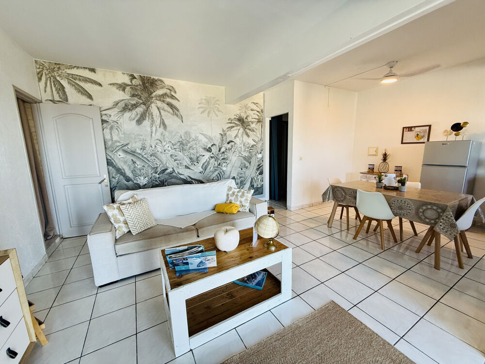Vente Maison SAINT JOSEPH 97480 - VILLA CONFORTABLE SPACIEUSE - BONNE RENTABILITÉ LOCATIVE - VUE MER IMPRENABLE St joseph