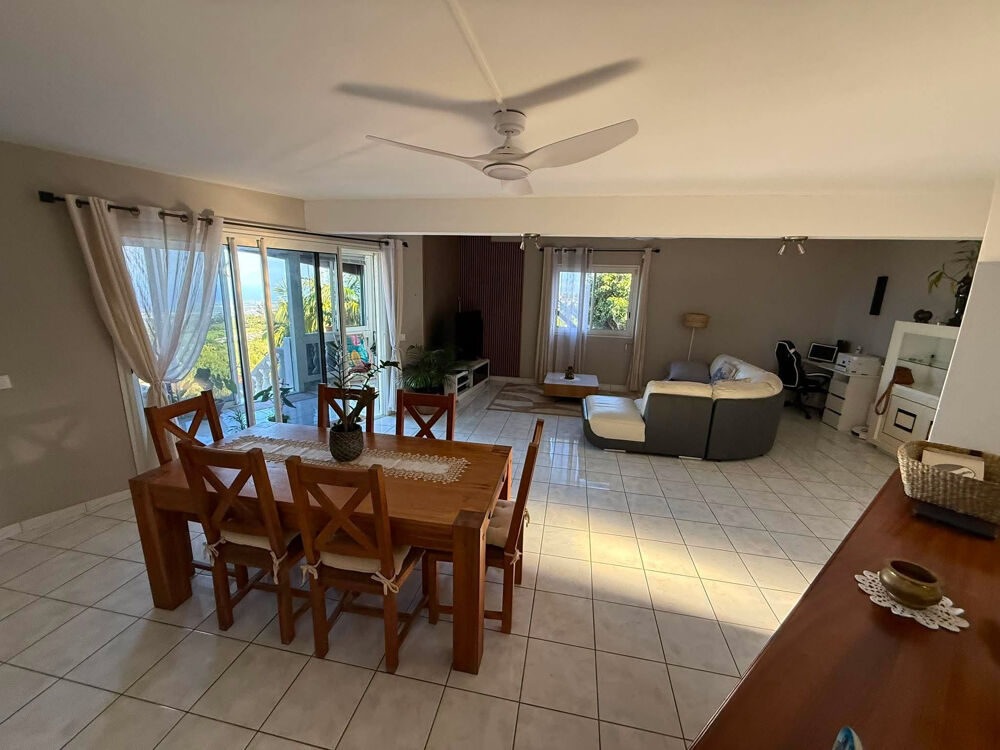 Vente Maison SAINT PIERRE 97410 - VILLA À ÉTAGE - BEAUX VOLUMES - FORT POTENTIEL - BELLE VUE - QUARTIER CALME St pierre