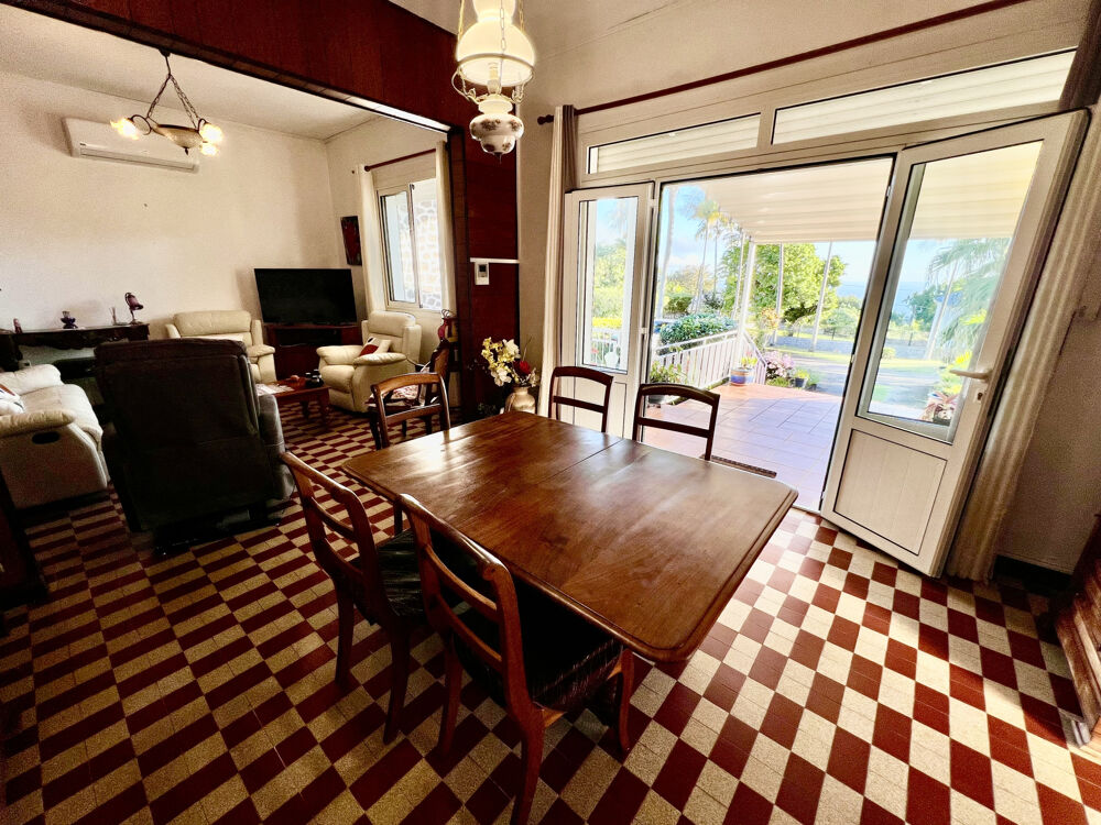 Vente Maison SAINT PIERRE 97410 - VILLA CONFORTABLE - TYPE CREOLE - PLAIN PIED - JARDIN ENTRETENU ET ARBORÉ St pierre