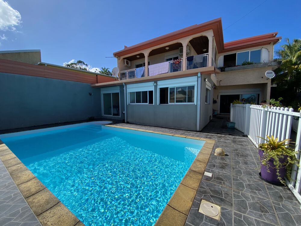 Vente Maison SAINT PIERRE 97410 - ENSEMBLE IMMOBILIER - GRANDS VOLUMES - BON RENDEMENT - ENVIRONNEMENT PRISÉ St pierre