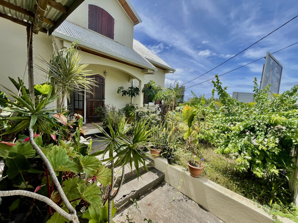 SAINT JOSEPH MANAPANY LES BAINS- 97480 - BELLE VILLA - PROCHE DES COMMODITÉS