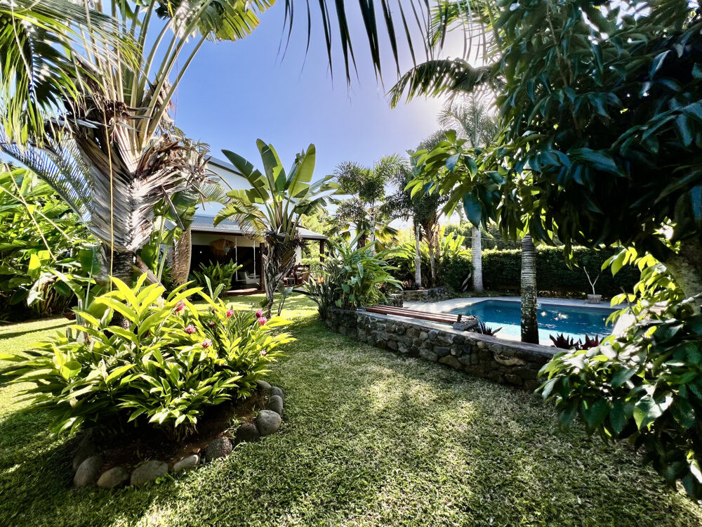 PETITE ILE 97429 - VILLA DE CHARME - BEAUX VOLUMES - QUARTIER AGRÉABLE - PROCHE DES COMMODITÉS