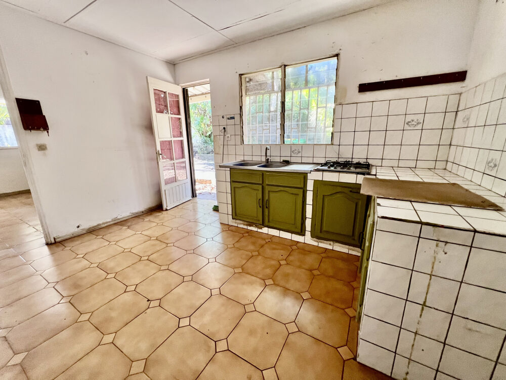 Vente Maison SAINT PIERRE 97480 - MAISON T4 - DE PLAIN-PIED - BEAUX VOLUMES - PROCHE COMMODITÉS St pierre