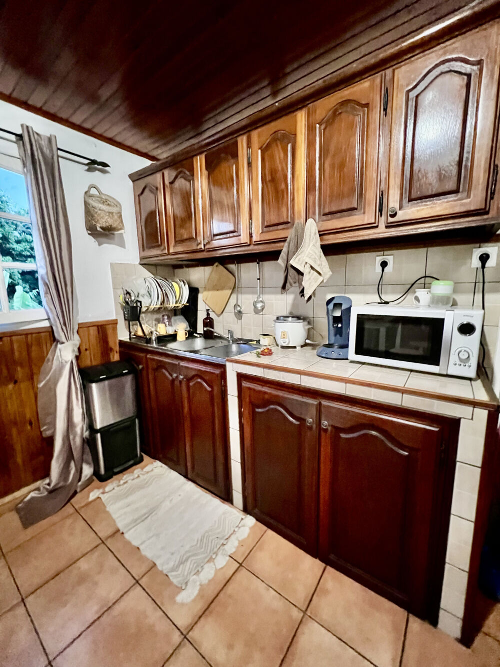SAINT PIERRE 97410 - BELLE VILLA HABITABLE DE SUITE - EMPLACEMENT DE CHOIX