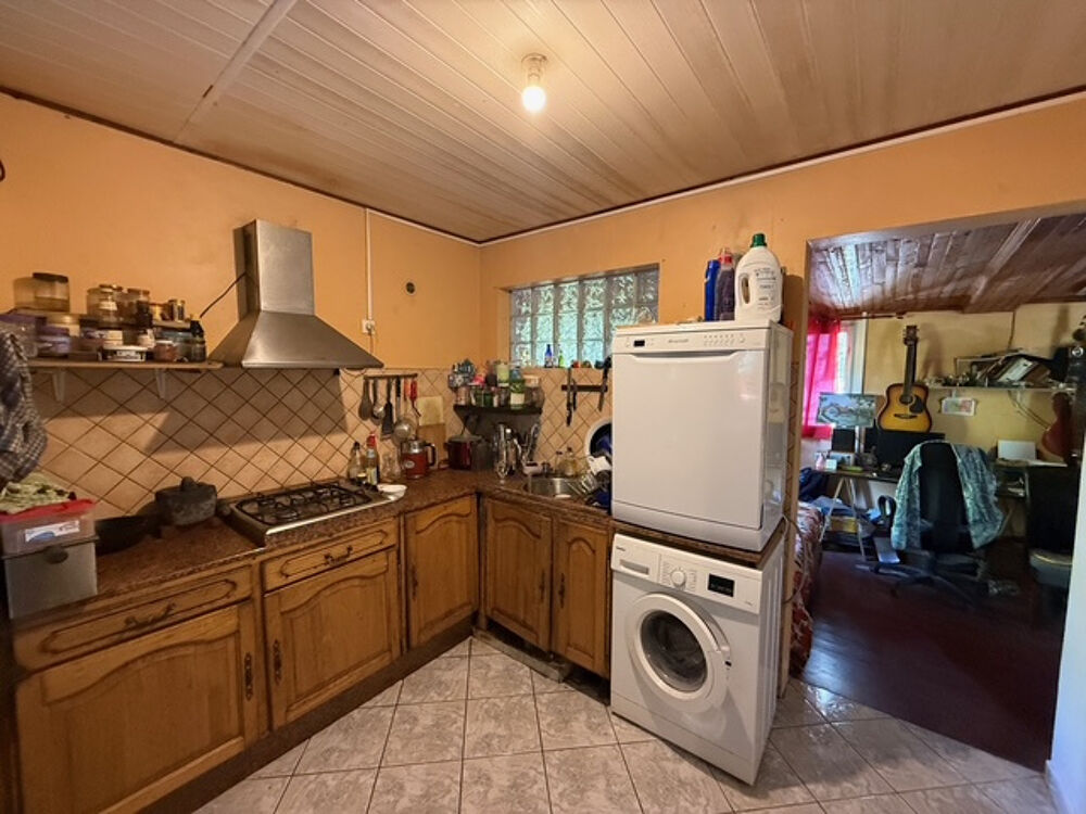 SAINT PHILLIPE 97442 - MAISON F3/4 HABITABLE DE SUITE - BEAU POTENTIEL