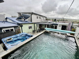  Maison � vendre 4 pi�ces 218 m�