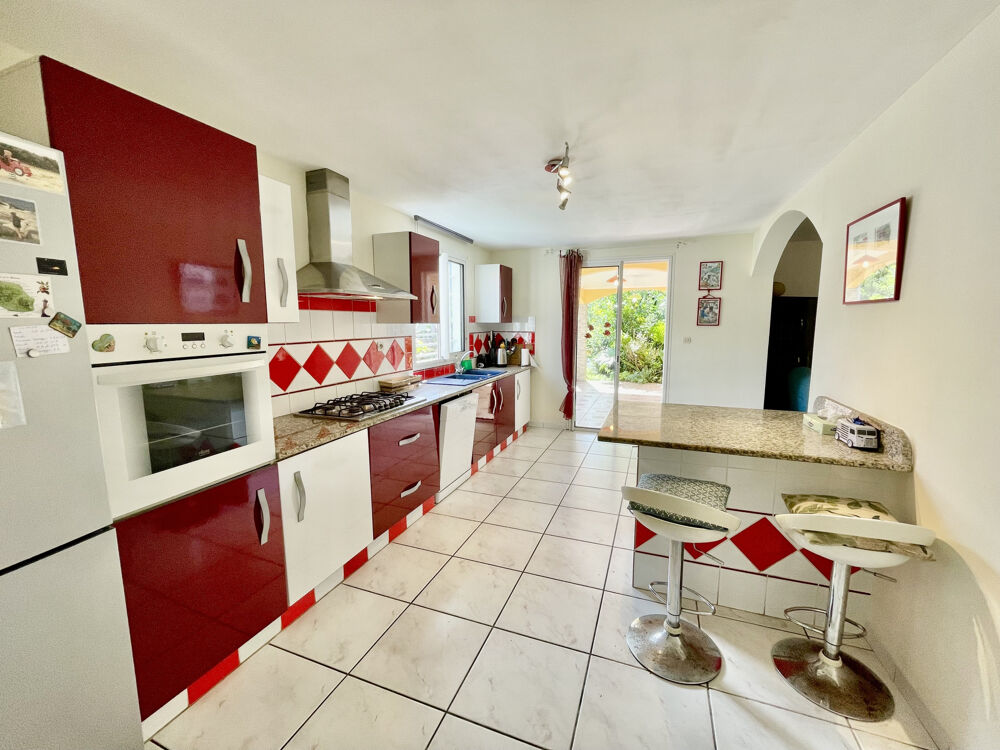 SAINT JOSEPH 97480 - VILLA EN BON ETAT GENERAL - SECTEUR VERDOYANT - PROCHE COMMODITÉS
