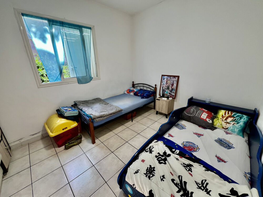 Vente Maison SAINT JOSEPH 97480 - VILLA F3 + BUREAU -  VARANGUE OUVERTE - TERRAIN PLAT ET CLOTURE - SECTEUR RECHERCHÉ St joseph