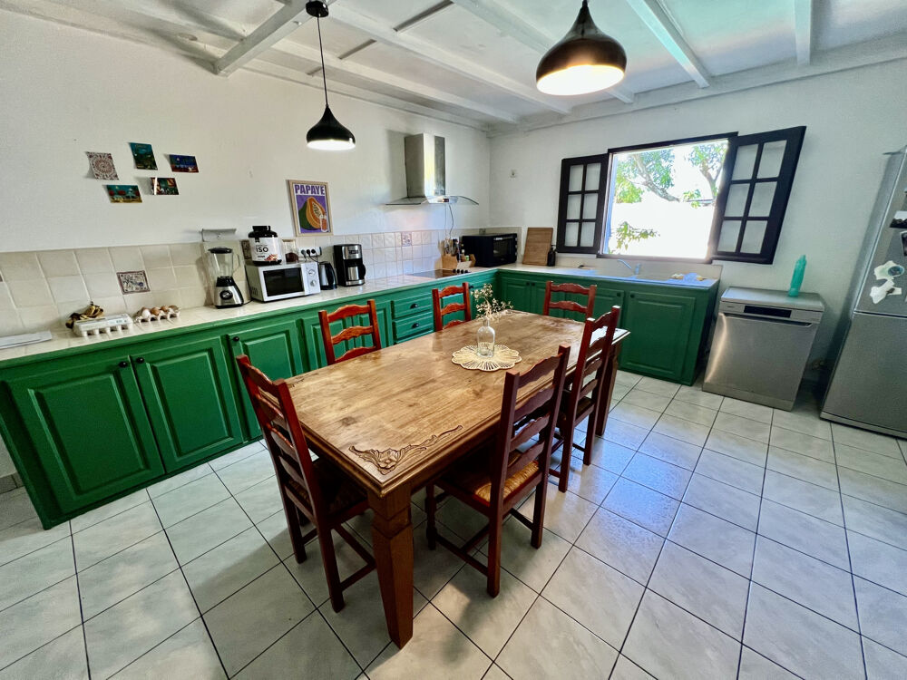 Vente Maison SAINT JOSEPH 97480 - VILLA AVEC PISCINE - BEAUX VOLUMES - RENDEMENT LOCATIF - PROCHE DE TOUTES COMMODITÉS St joseph