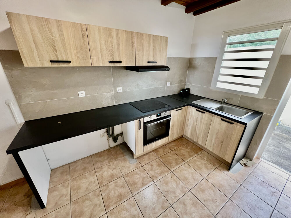 Vente Maison TAMPON 97430 - VILLA F3/4 + MEZZANINE - CELLIER - GARAGE - PROCHE COMMERCES ET CLINIQUE Le tampon