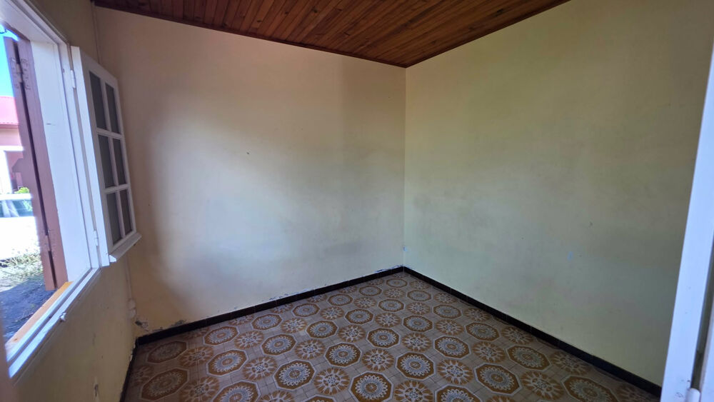 SAINT PIERRE 97410 - MAISON - TRAVAUX RAFRAÎCHISSEMENT - QUARTIER RÉSIDENTIEL
