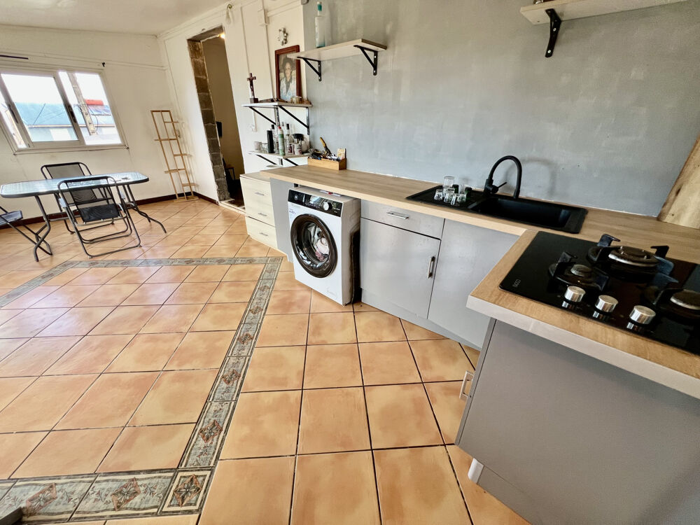 Vente Maison SAINT JOSEPH 97480 - MAISON FAMILIALE - DE PLAIN-PIED - BEAUX VOLUMES - QUARTIER CALME St joseph