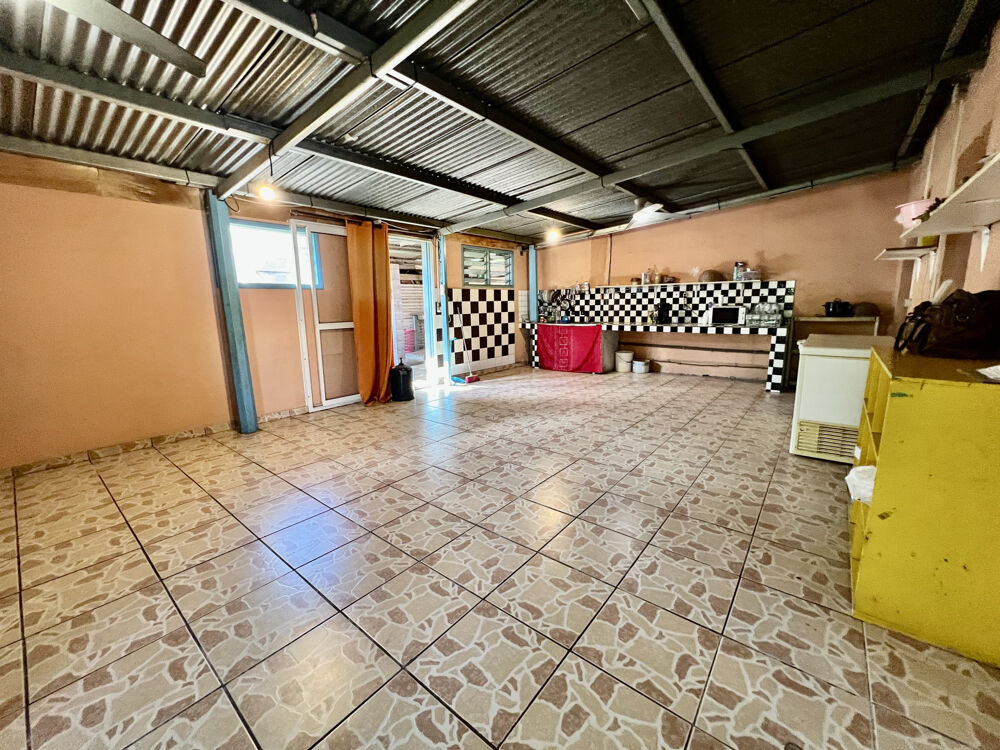 Vente Maison SAINT PIERRE 97410 - VILLA À ÉTAGE -  FORT POTENTIEL - TRAVAUX À PRÉVOIR - VARANGUE FERMÉE St pierre
