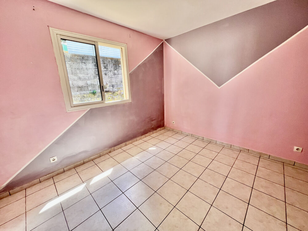 Vente Maison SAINT JOSEPH 97480 - VILLA F4 - LUMINEUSE - AGREABLE À VIVRE - PROCHE DES COMMODITÉS St joseph