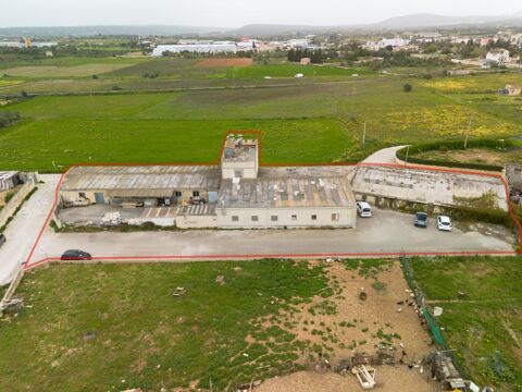  Vente / Local Industriel - 1644 m² 