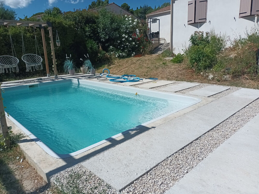 VILLA 4 CHAMBRES GARAGE JARDIN PISCINE