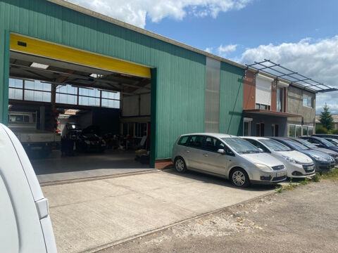   Ensemble immobilier avec garage automobile 