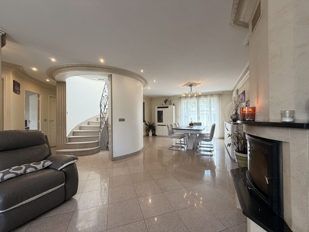 Vente Maison Élégant pavillon familial aux prestations haut de gamme avec dépendance Drancy