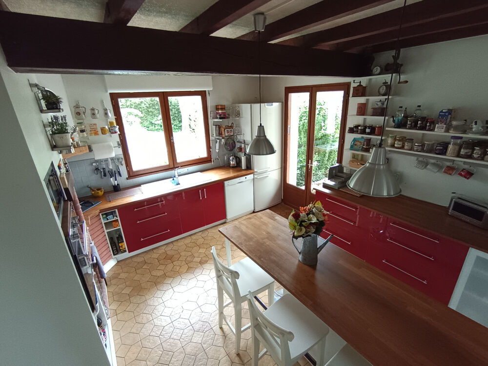 A 5 minutes de Merville - environnement exceptionnel - Maison 128 m2 - piscine - garage et hangar