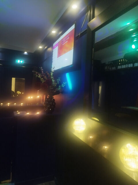   TRES BEAU Bar avec EXTRACTION LICENCE IV- PARIS 6 LOCATION GERANCE POSSIBLE 
