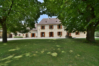  Propriété/château à vendre 11 pièces 289 m²