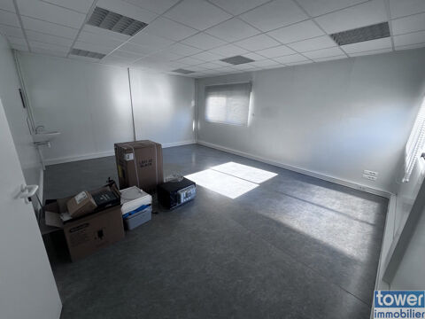 LOCATION LOCAL PROFESSIONNEL   29 m2 665 19360 Malemort