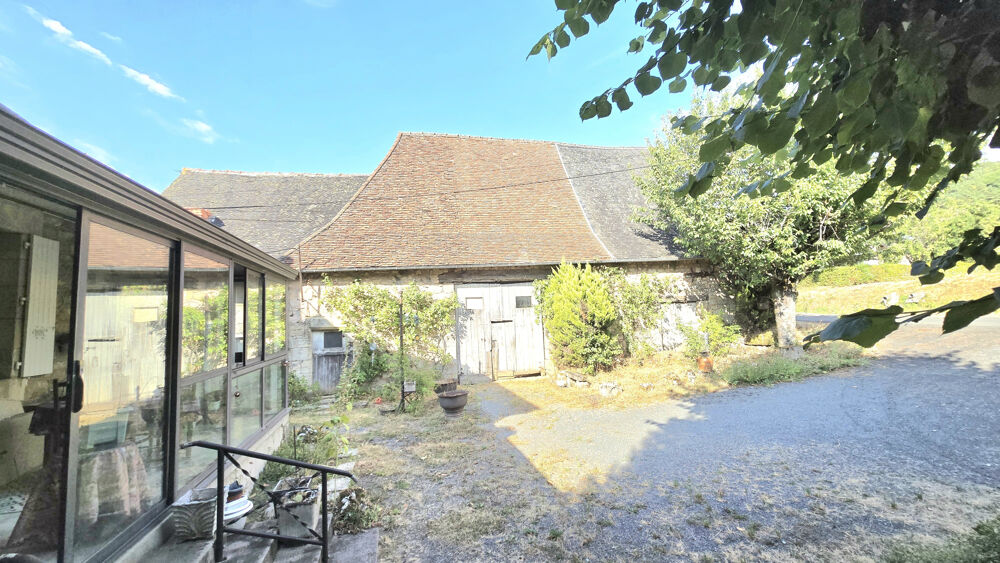 Corps de ferme, terrain de 2500 m2 environ