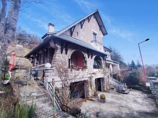  Maison  vendre 8 pices 224 m