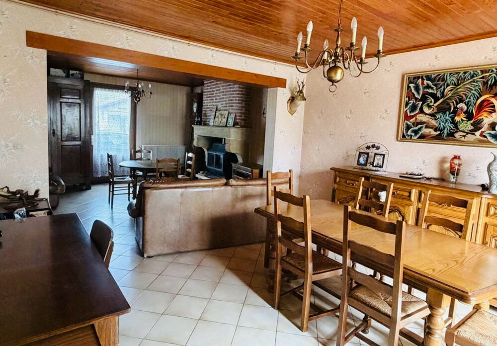 Vente Maison Maison de village de 150 m2 avec 5 chambres, grand garage et jardin Captieux