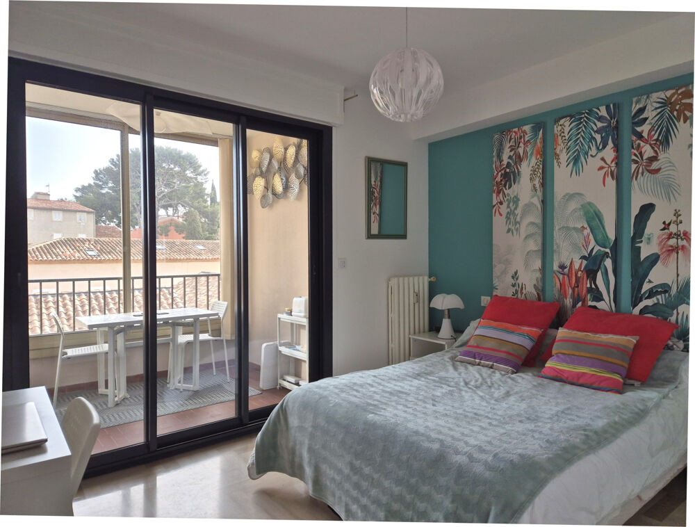 RARE A SANARY T2 AVEC GARAGE AU COEUR DU VILLAGE
