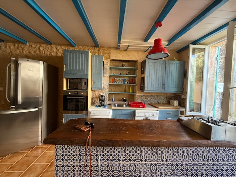 Charmante maison en pierres en centre bourg, 3 pièces, 1 chambre, terrasse
