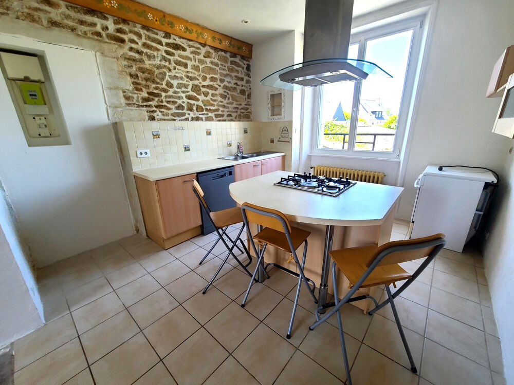 LESNEVEN MAISON T6 CENTRE VILLE