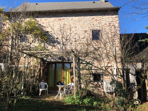   Maison en pierre de 165 m2 secteur Rgnac Maison - 5 pièce(s) - 165 m²