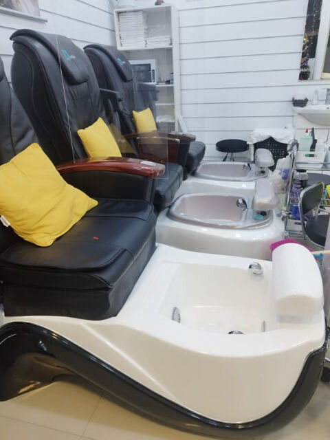   SALON D'ESTHÉTIQUE CLÉ EN MAIN avec 2 salles au sous sol   EMPLACEMENT PREMIUM   PARIS 11ÈME 