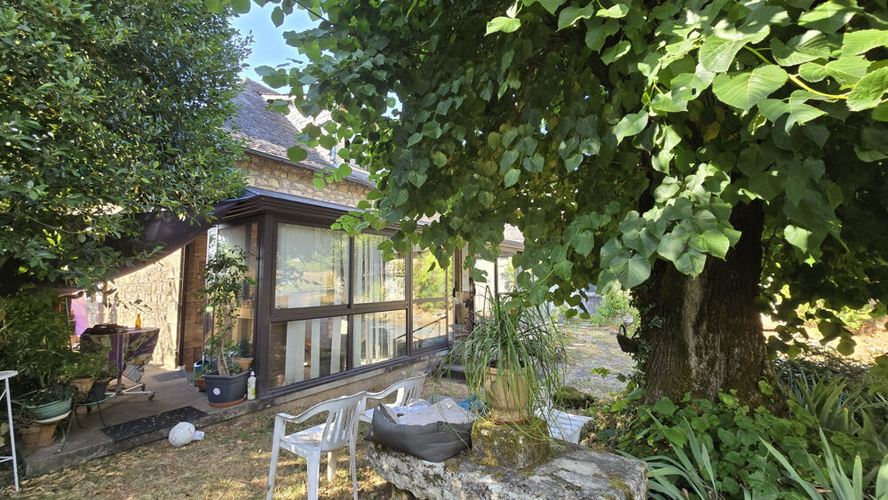 Corps de ferme, terrain de 2500 m2 environ