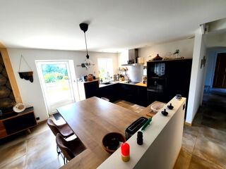  Propri�t�/ch�teau � vendre 13 pi�ces 330 m�