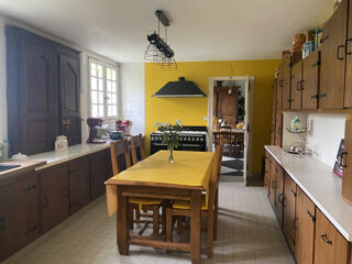  Propri�t�/ch�teau � vendre 12 pi�ces 388 m�