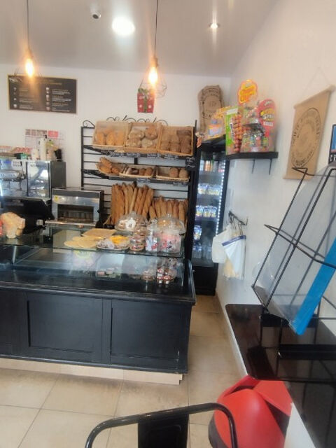   BELLE BOULANGERIE PATISSERIE SNACKING EMPLACEMENT IDEAL PUTEAUX TOUT EQUIPE 