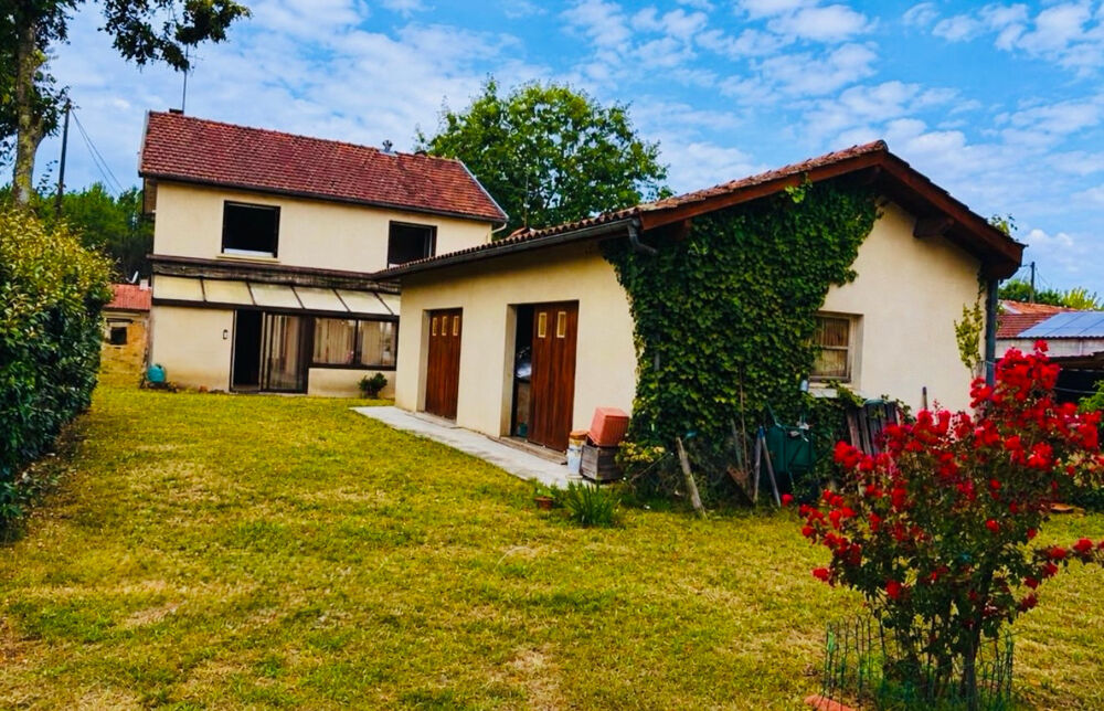 Vente Maison Maison de village de 150 m2 avec 5 chambres, grand garage et jardin Captieux