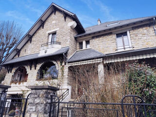  Maison  vendre 8 pices 224 m