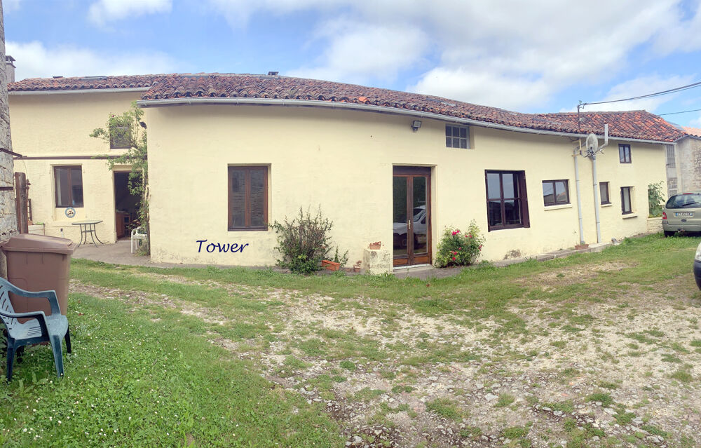 FONTAINE-CHALENDRAY 17510 - Ensemble de 2 maisons 8 pièces de 200 m2 avec dépendances et terrain de 1300