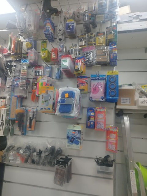   Paris 10ème   Boutique équipée prête à exploiter   Secteur Jaurès / Stalingrad 